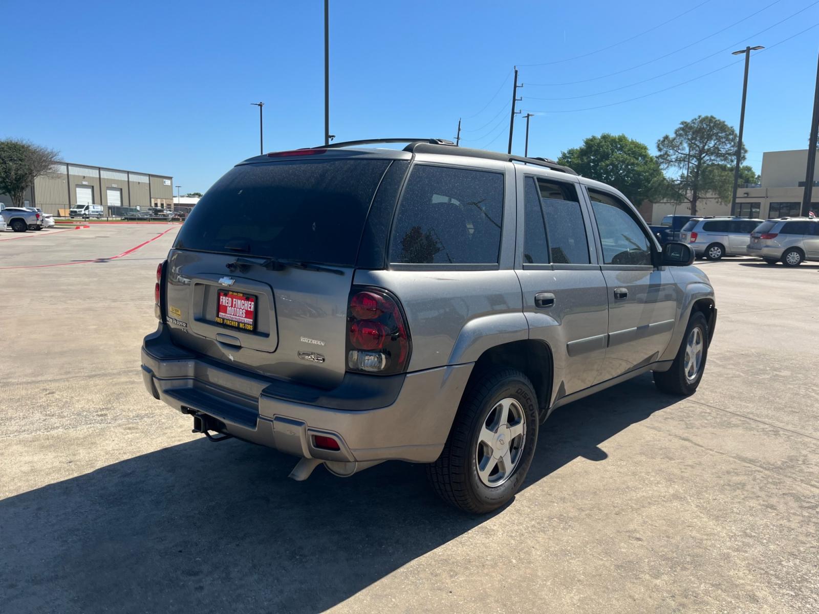 2005 GRAY /gray Chevrolet TrailBlazer LS 2WD (1GNDS13S052) with an 4.2L L6 DOHC 24V engine, 4-Speed Automatic Overdrive transmission, located at 14700 Tomball Parkway 249, Houston, TX, 77086, (281) 444-2200, 29.928619, -95.504074 - Photo #6